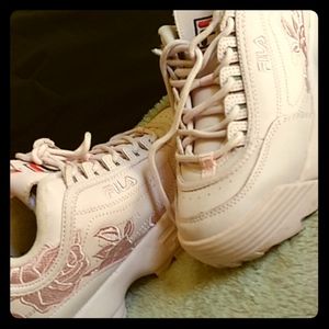 Pink rose embroidered Filas